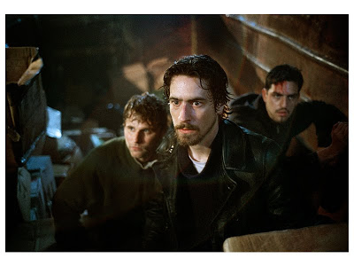 Tusenbröder – svenskt drama när det är som bäst
